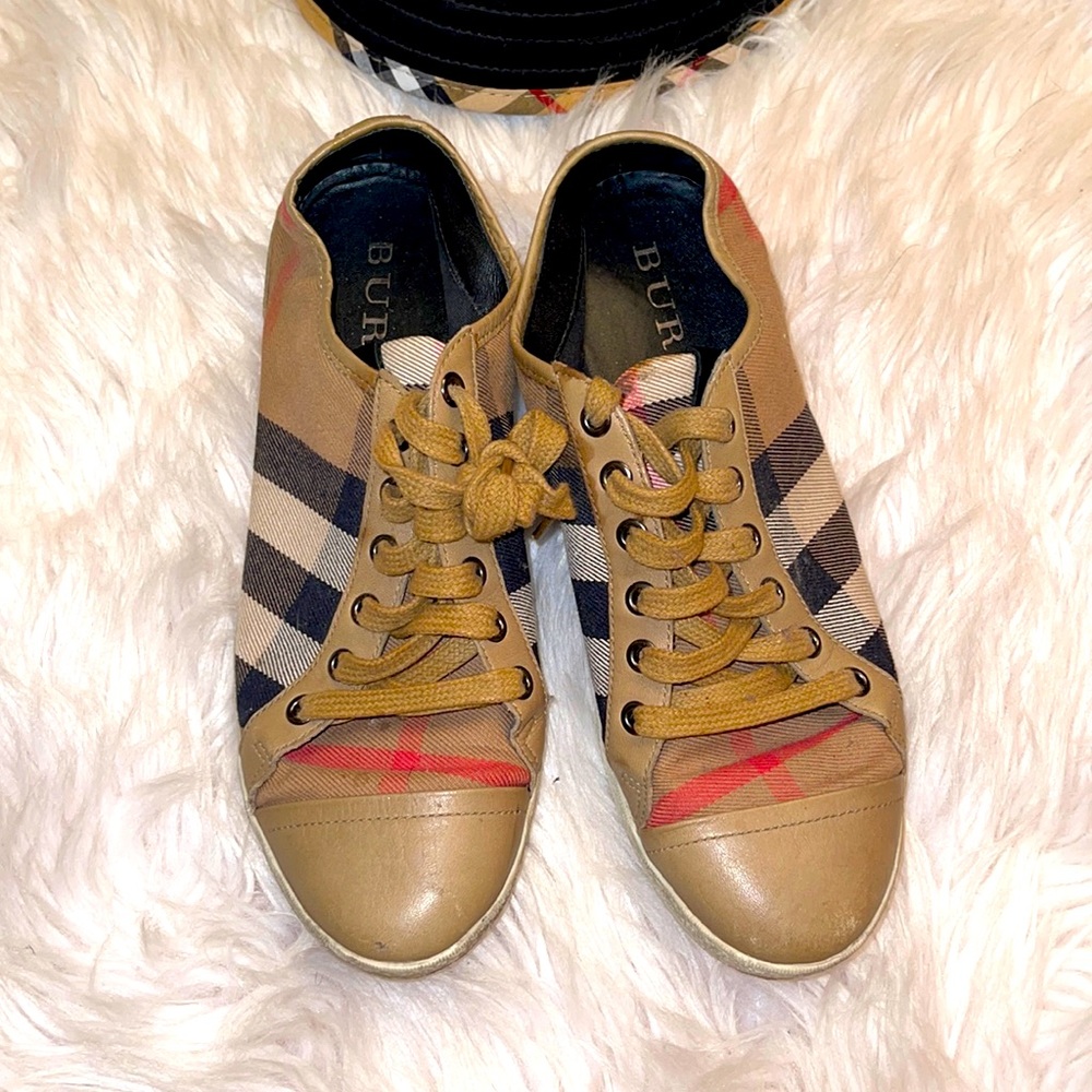 Burberry shoes